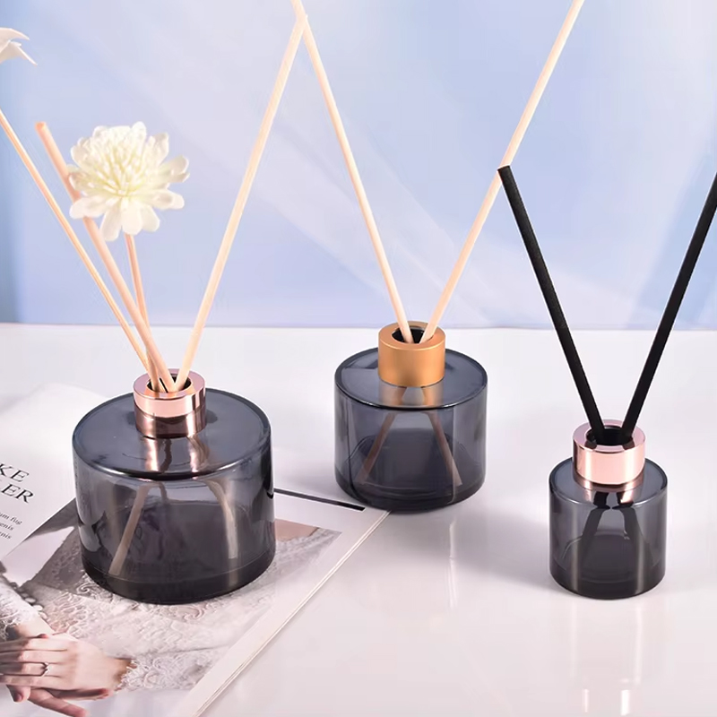 زجاجة ناشرة للروائح ذات أسطوانة مستديرة فارغة 