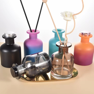 الصين جولة متجمد الفاخرة ريد الناشر زجاجة الزجاج