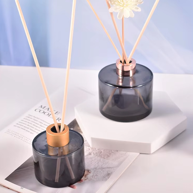 زجاجة ناشرة للروائح ذات أسطوانة مستديرة فارغة 