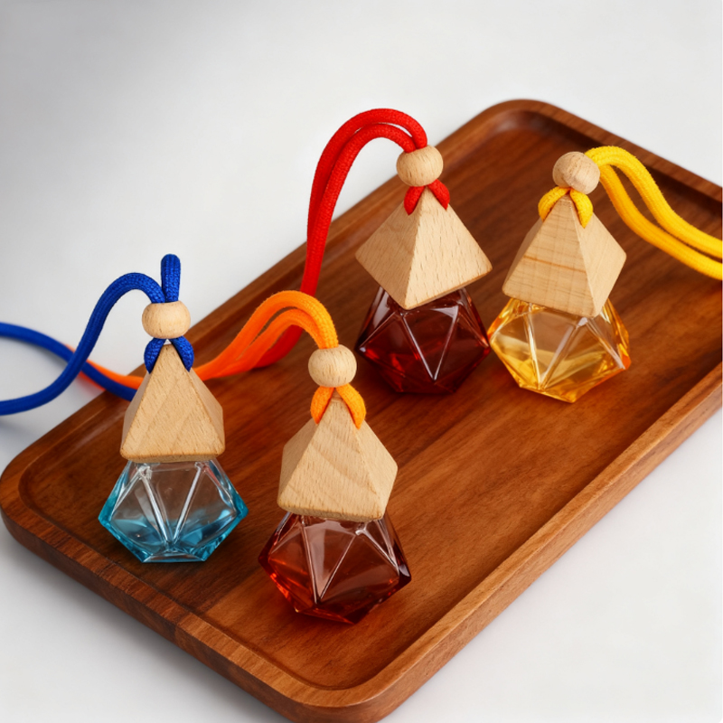 الجملة شكل الماس 8ML شنقا العطور سيارة الناشر فارغة سيارة الهواء المعطر زجاجة عطر الزجاج