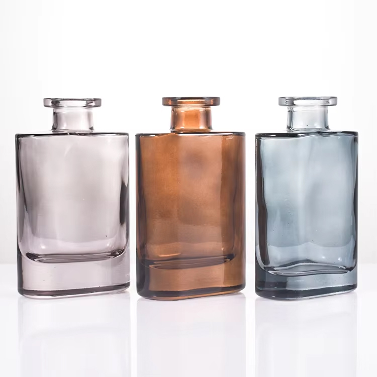 الجملة 150 مل زجاجة الناشر الزجاج الفارغة مربعة مع الفلين