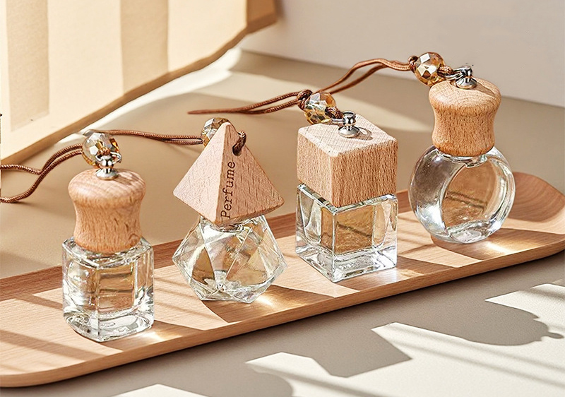 أين يمكن شراء زجاجات العطور الزجاجية للسيارات؟