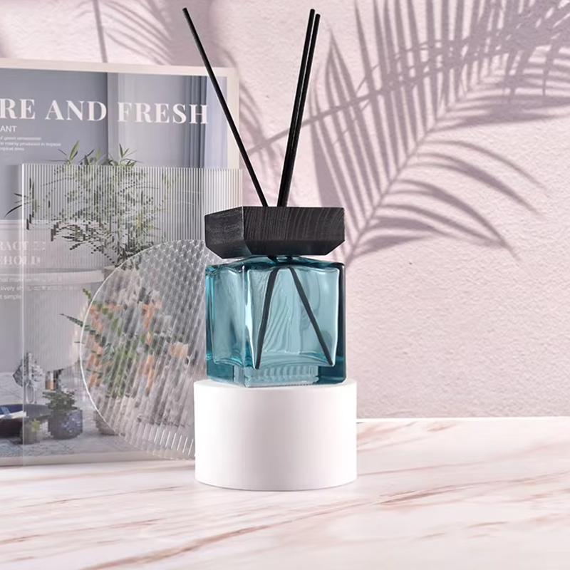 زجاجة ناشر قصب فارغة متدرجة مربعة الشكل كلاسيكية مخصصة سعة 200 مل