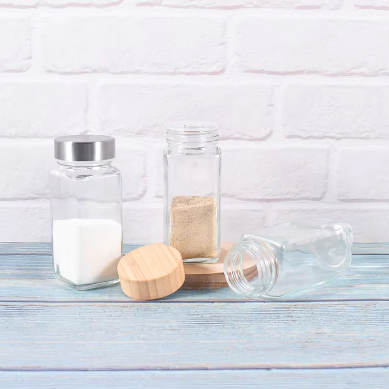 رائجة البيع 120 مللي مساحيق التوابل حاويات التوابل التوابل الجرار الزجاجية المربعة