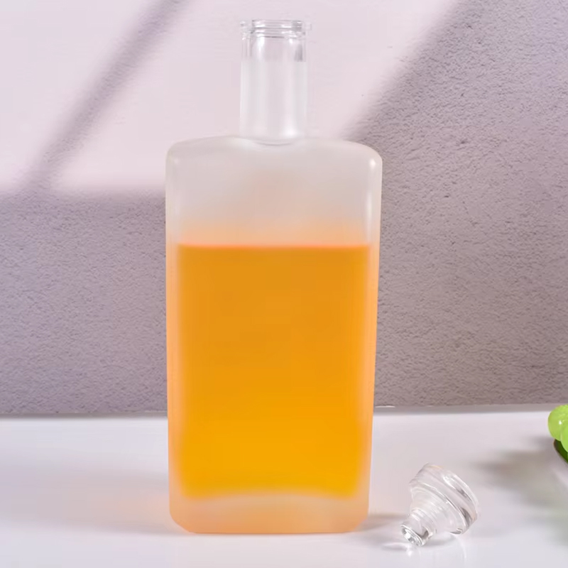 زجاجة خمور زجاجية شفافة مربعة مخصصة مع غطاء زجاجي