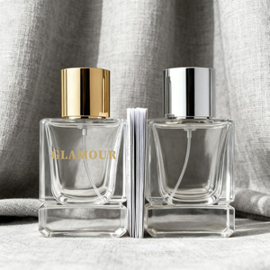 زجاجة تعبئة العطور الفاخرة المحمولة على شكل مربع 30 مل 50 مل 100 مل قارورة فارغة مع بخاخ مضخة 