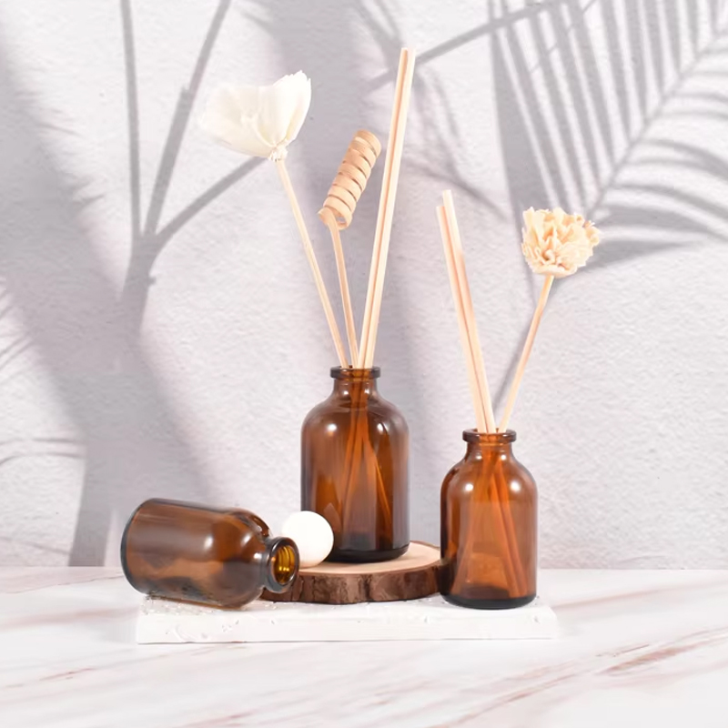 افتتاح صغير مخصص 30 مل 50 مل 100 مل زجاجة عطر عطرية من الزجاج العنبر